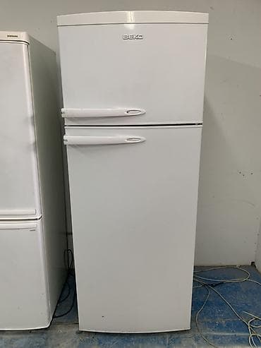 мониторы 200х200 мм: Холодильник Beko, Б/у, Двухкамерный, De frost (капельный), 70 * 180 * 65 — 1