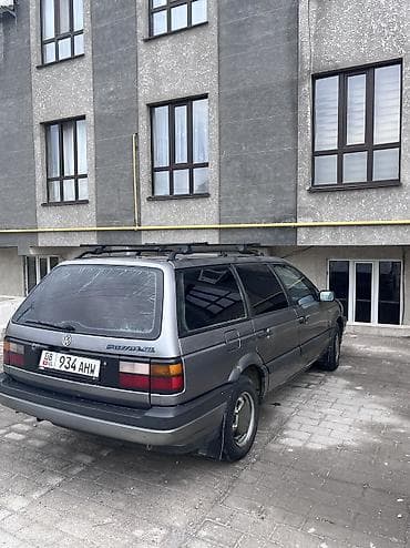 Унаа сатуу: Volkswagen Passat: 1988 г., 1.8 л, Кол менен иштөөчү, Газ, Универсал — 7