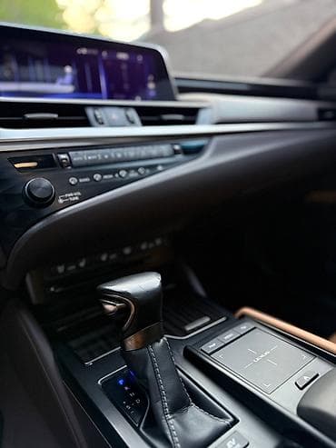 adr 1 8: Lexus ES: 2019 г., 2.5 л, Вариатор, Гибрид, Седан — 7