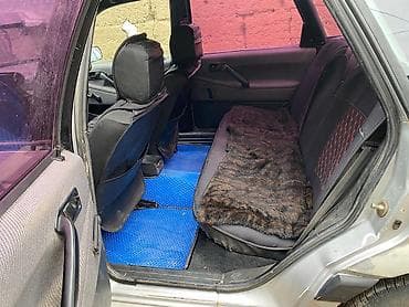 баги: Volkswagen Passat: 1988 г., Механика, Седан — 4