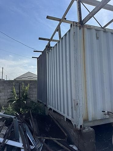 в связи с закрытием контейнера: Продаю 2 контейнера ( 40 тонники) переделанные под мобильный дом ( не — 1