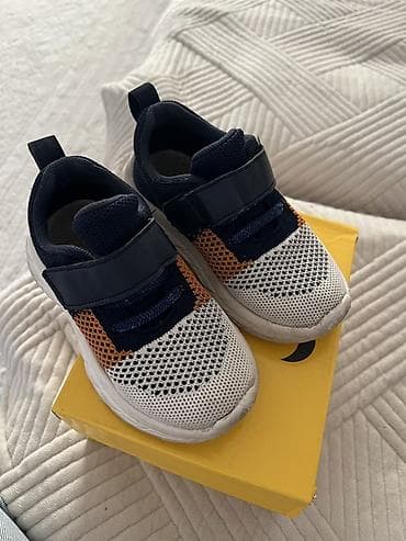 Детские кроссовки от Совенок . 
27 размер 
В хорошем состоянии