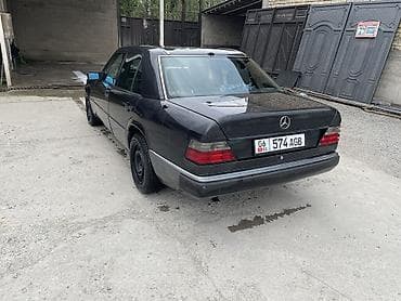 mazda verisa: Mercedes-Benz W124: 1993 г., 2.2 л, Механика, Бензин, Седан — 1