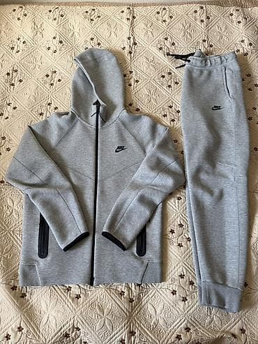 Футболки: Спортивный костюм Nike Tech Fleece, размер M, состояние нового — 1