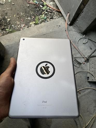 Планшет, Apple, память 128 ГБ, 9" - 10", Wi-Fi, Классический цвет - Серебристый