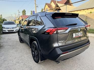 Унаа: Toyota RAV4: 2021 г., 2.5 л, Вариатор, Гибрид, Кроссовер — 5