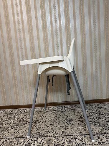 Детский высокий стул для кормления IKEA ANTILOP (белое сиденье, серые at lalafo.kg Детский высокий стул для кормления IKEA ANTILOP (белое сиденье, серые