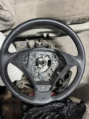 Руль BMW 2005 г., Б/у, Оригинал at lalafo.kg Руль BMW 2005 г., Б/у, Оригинал