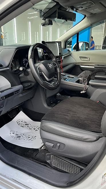 ml 2 7: Toyota Sienna: 2021 г., 2.5 л, Типтроник, Гибрид, Минивэн — 3