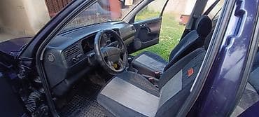 Volkswagen Golf: 1996 г., 1.6 л, Кол менен иштөөчү, Бензин, Хетчбек — 5