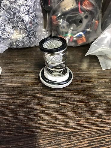 Комплект масляного фильтра (сетка + пружина + крышка) для мотоцикла /