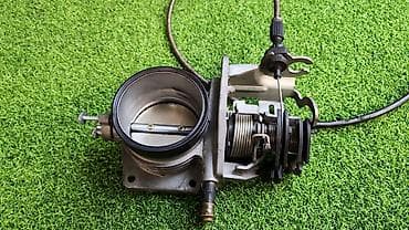 е38: Дроссельная заслонка BMW 1996 г., Б/у, Оригинал, Германия — 3