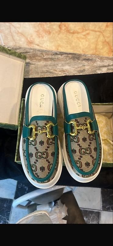 Личные вещи: Лоферы, 36.5, Gucci, Новый, цвет - Зеленый, Самовывоз — 1
