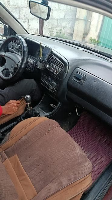 mini copper: Volkswagen Vento: 1992 г., 1.8 л, Механика, Бензин, Седан — 3