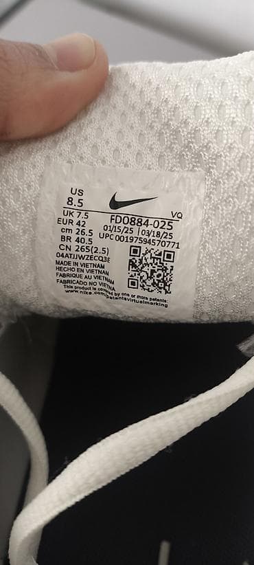 Мужская обувь: Nike Zoom Vomero 5 размеры: 41-42 - Модель: FD - Размер: US 8.5 / — 4