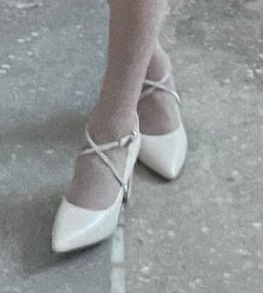 туфли беж цвет: СРОЧНО ПРОДАЕТСЯ КАБЛУК Примерно 7 см Носила только 1 раз В новом — 3