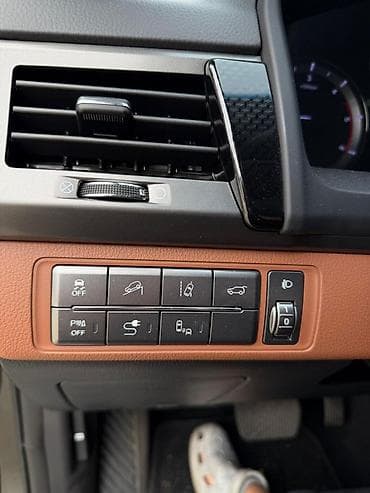 Ssangyong Rexton: 2019 г., 2.2 л, Автомат, Дизель, Внедорожник — 9