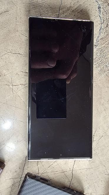 чехии: Samsung Galaxy S23 Ultra, Б/у, 256 ГБ, цвет - Белый — 1