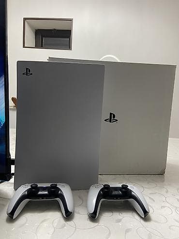 CD, DVD диски: Ps5 японская версия с дисководом, реальным покупателям есть торг! — 2