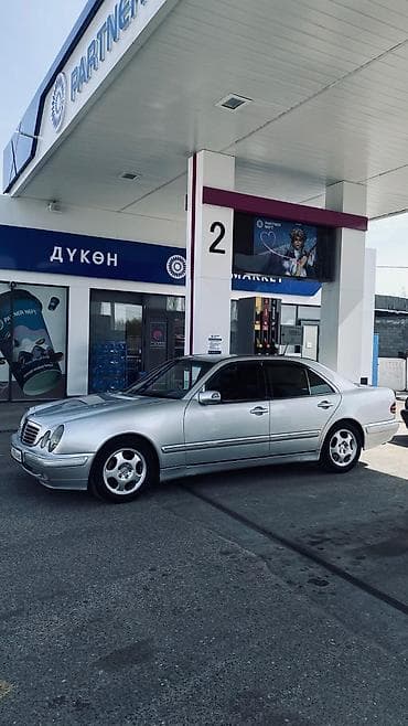 Mercedes-Benz E-Class: 2001 г., 3.2 л, Автомат, Бензин, Седан