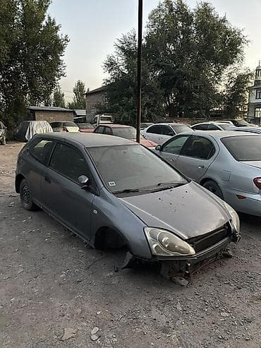 Honda Civic: 2004 г., Дизель, Хэтчбэк — 5