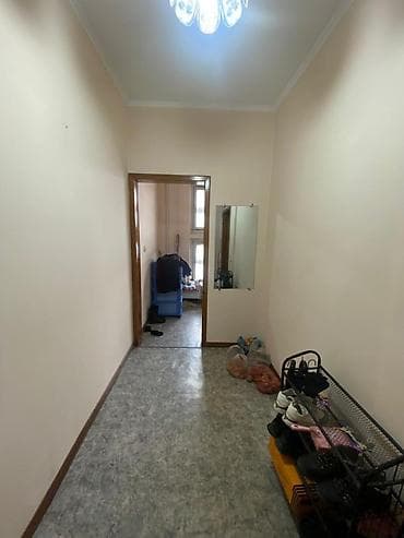 кок жар хата: 3 комнаты, 70 м², 12 мкр 106 серия, 8 этаж, Старый ремонт — 5