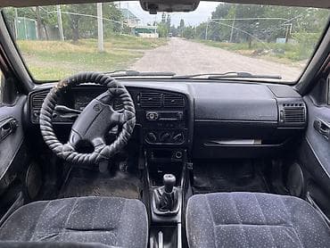 купить ауди 100 с4: Volkswagen Passat: 1994 г., 2 л, Механика, Бензин, Универсал — 4