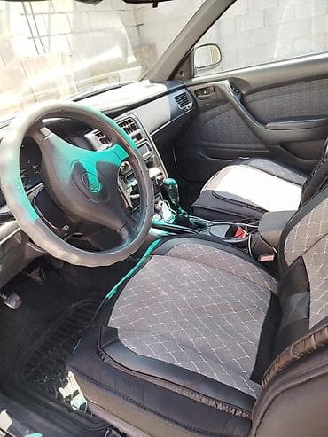 mazda 3 2007: Toyota Carina E: 1996 г., 1.6 л, Механика, Бензин, Седан — 5