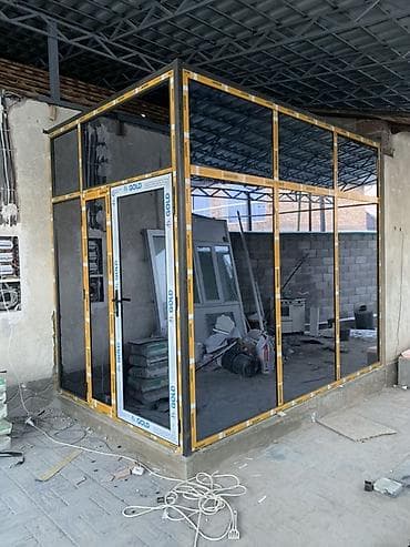 ветрозащита: Алюминиевое окно на заказ, Тип окна: Панорамные, Декоративные особенности: Декоративный переплет, Платная установка, В рассрочку — 1