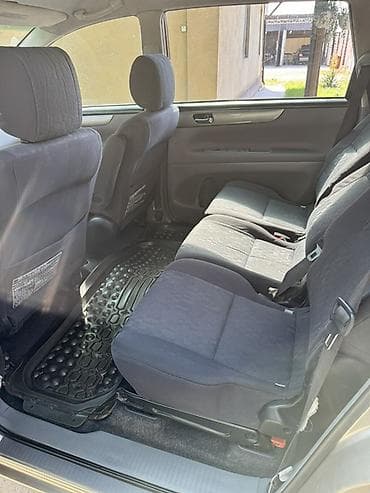 воздушные фильтра: Toyota Avensis Verso: 2003 г., 2 л, Механика, Дизель, Минивэн — 6
