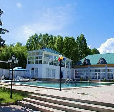 Требуются повара и официанты в ЦО «Радуга Вест». в кафе Веранда