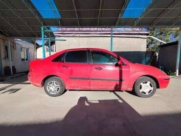 Ford Focus: 2004 г., 1.6 л, Механика, Бензин, Седан