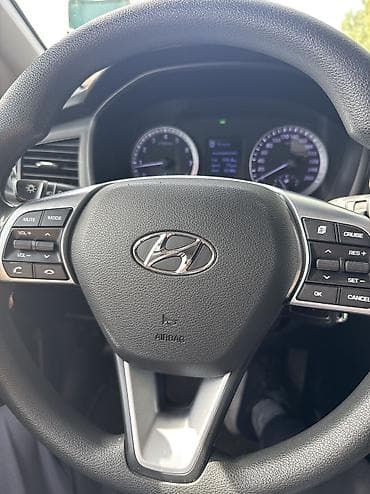 Продажа авто: Hyundai Sonata: 2019 г., 2 л, Автомат, Газ, Седан — 4