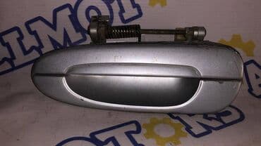 Задняя левая дверная ручка Дверная ручка Mazda