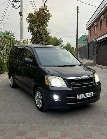 тойота нох: Toyota Noah: 2003 г., 2 л, Автомат, Бензин, Минивэн — 5
