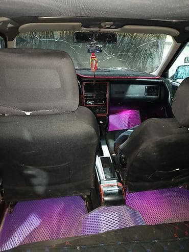 обмен на bmw: Audi 80: 1992 г., 0.2 л, Ручные, Бензин, Седан — 4