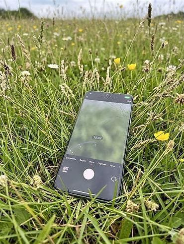 3200: Продою или обменяю Xiaomi mi 11. -Дисплей: 6.81" AMOLED — 2