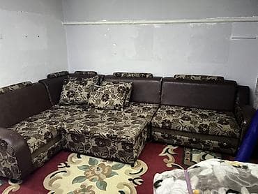 Диваны: Угловой модульный диван с оттоманкой и большим количеством подушек — 3