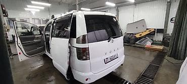 купить toyota voxy: Toyota Voxy: 2003 г., 2 л, Автомат, Бензин, Минивэн — 9