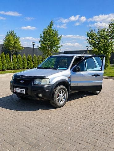 Ford Escape: 2002 г., Кроссовер