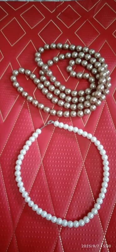 аксы 77: Украшения, цены разные-400, бусы-250. 
длинные-250, 
Колье 800 — 3