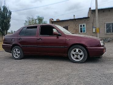 xc 90: Volkswagen Vento: 1995 г., Седан — 2