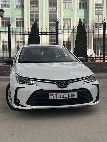 Toyota Corolla: 2019 г., Вариатор, Гибрид, Седан