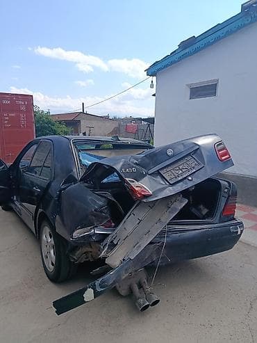мереке авто слиф: Mercedes-Benz E-Class: 1996 г., 4.2 л, Автомат, Бензин, Седан — 3