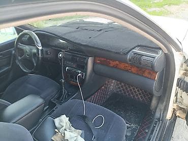 mini v: Audi 100: 1994 г., 2.6 л, Механика, Бензин, Седан — 1