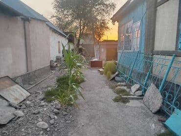 продаю дом в нижний ала арча: Предлагается к продаже дом с участком. Здание имеет классическую — 3