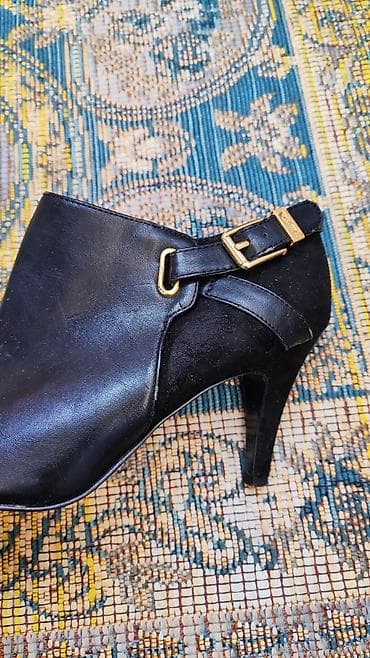 Женские ботильоны на каблуке куплены в Америке, очень удобные размер