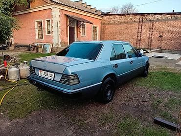step 2: Mercedes-Benz E-Class: 1990 г., 2.3 л, Механика, Бензин, Седан — 4