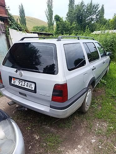 Унаа: Volkswagen Golf: 1993 г., 1.8 л, Кол менен иштөөчү, Бензин, Универсал — 3