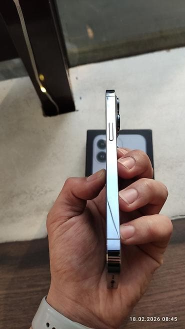 apple wach: IPhone 13 Pro, Б/у, 128 ГБ, Sierra Blue, Чехол, Коробка, 77 % — 4